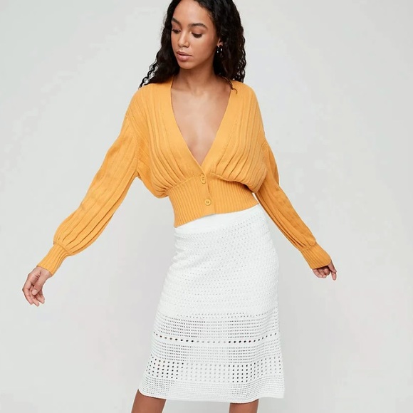 Aritzia Sweaters - Aritzia WILFRED Thais Plunge Front V-Neck Cardigan